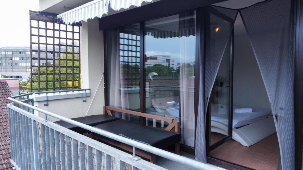 Budget Suite Mit Balkon - Privatzimmer In Wohnung - Netflix & Minibar Inklusive Koblenz  Eksteriør billede